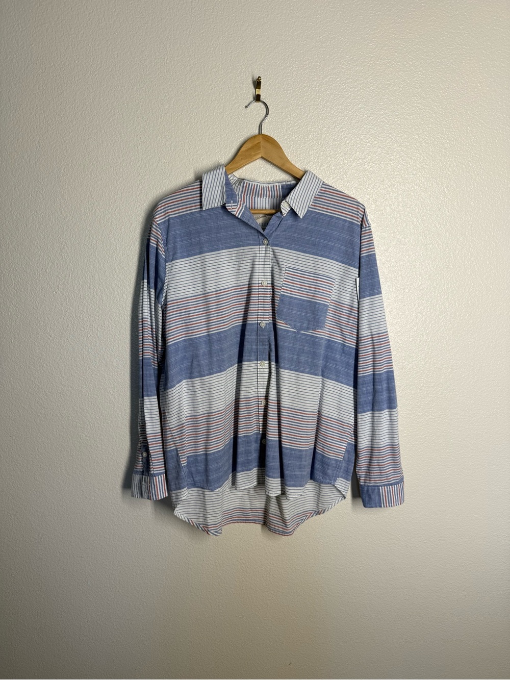 Universal Thread Blue, White & Red-Accent Striped Button-Up Shirt
